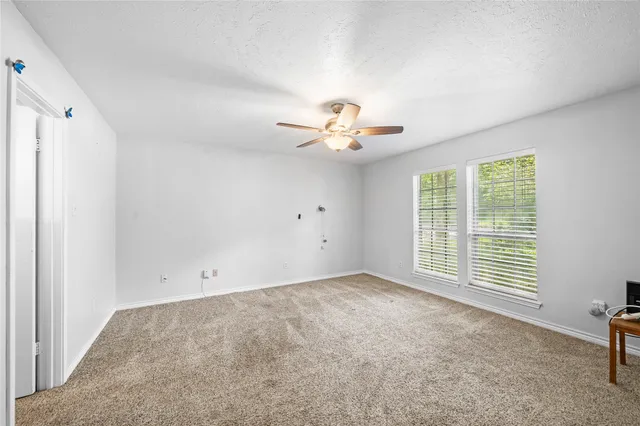 $2,200 | 2108 Greentree Drive, Huntsville, TX 77340