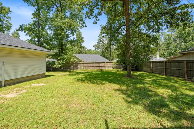 $2,200 | 2108 Greentree Drive, Huntsville, TX 77340