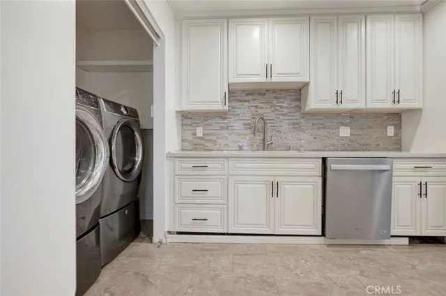 $1,379,000 | 5802 Colfax Avenue, North Hollywood, CA 91601