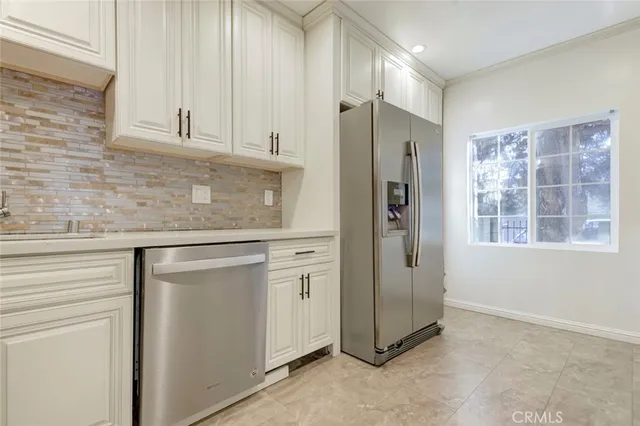 $1,379,000 | 5802 Colfax Avenue, North Hollywood, CA 91601