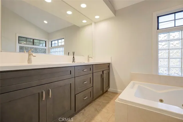 $1,379,000 | 5802 Colfax Avenue, North Hollywood, CA 91601
