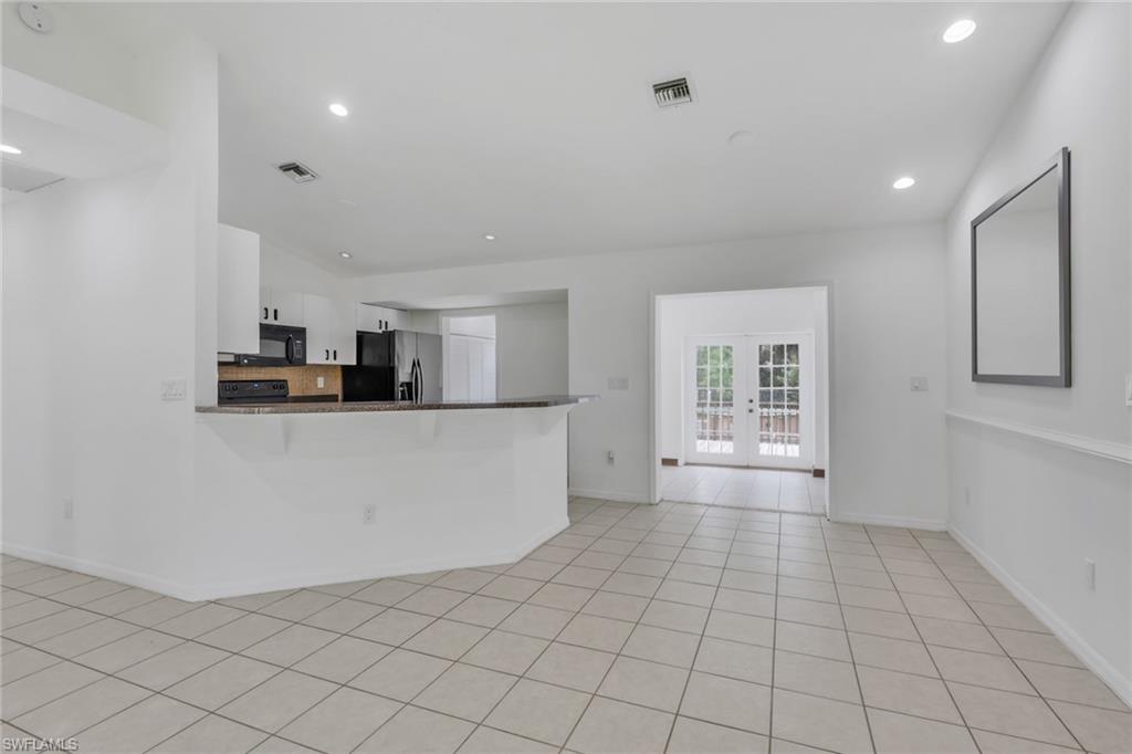 160 19th Street Southwest Naples, FL 34117 - Photo 37 of 49