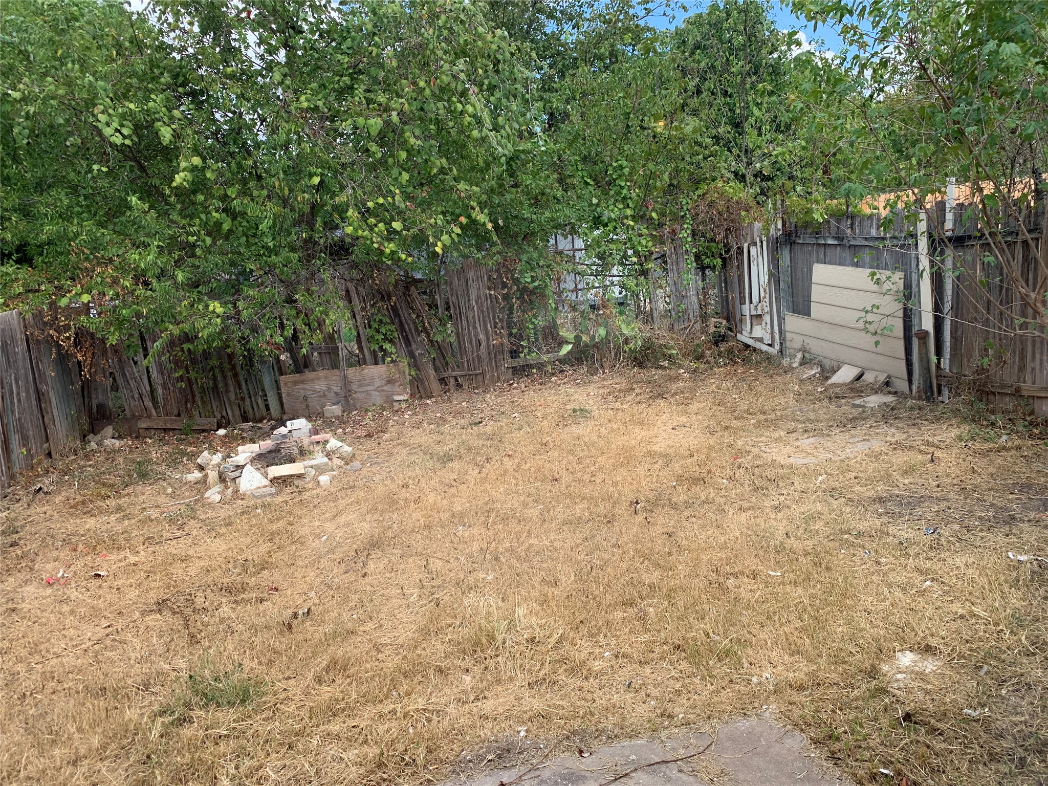 10447 Doc Holliday Trail, Unit B Austin, TX 78753 - Photo 18 of 19 View of fenced backyard