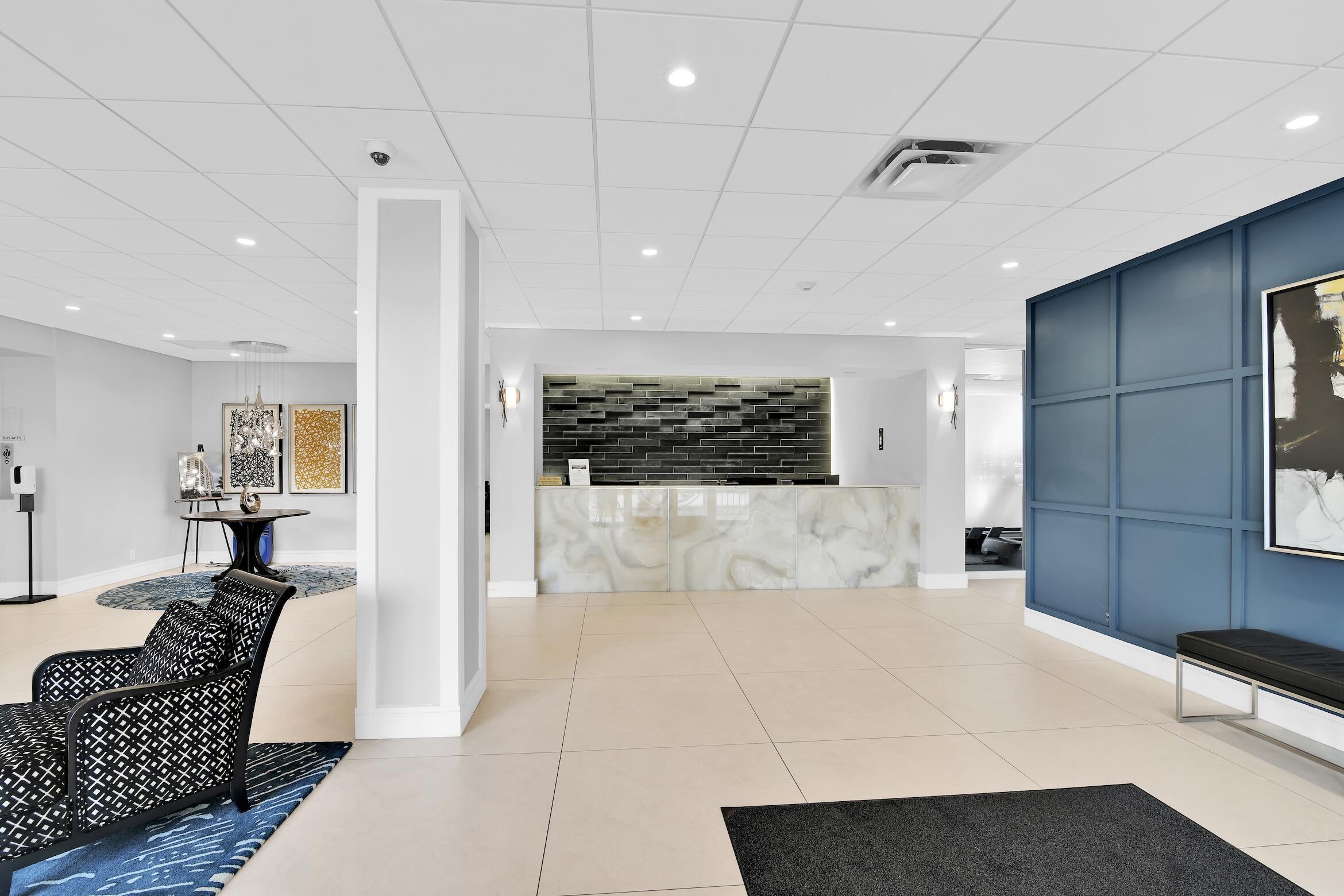 1180 South Ocean Boulevard, Unit 8E Boca Raton, FL 33432 - Photo 24 of 48 Lobby
