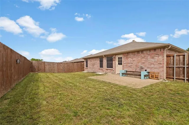 $2,250 | 1600 Dragonback Pass, Little Elm, TX 75036