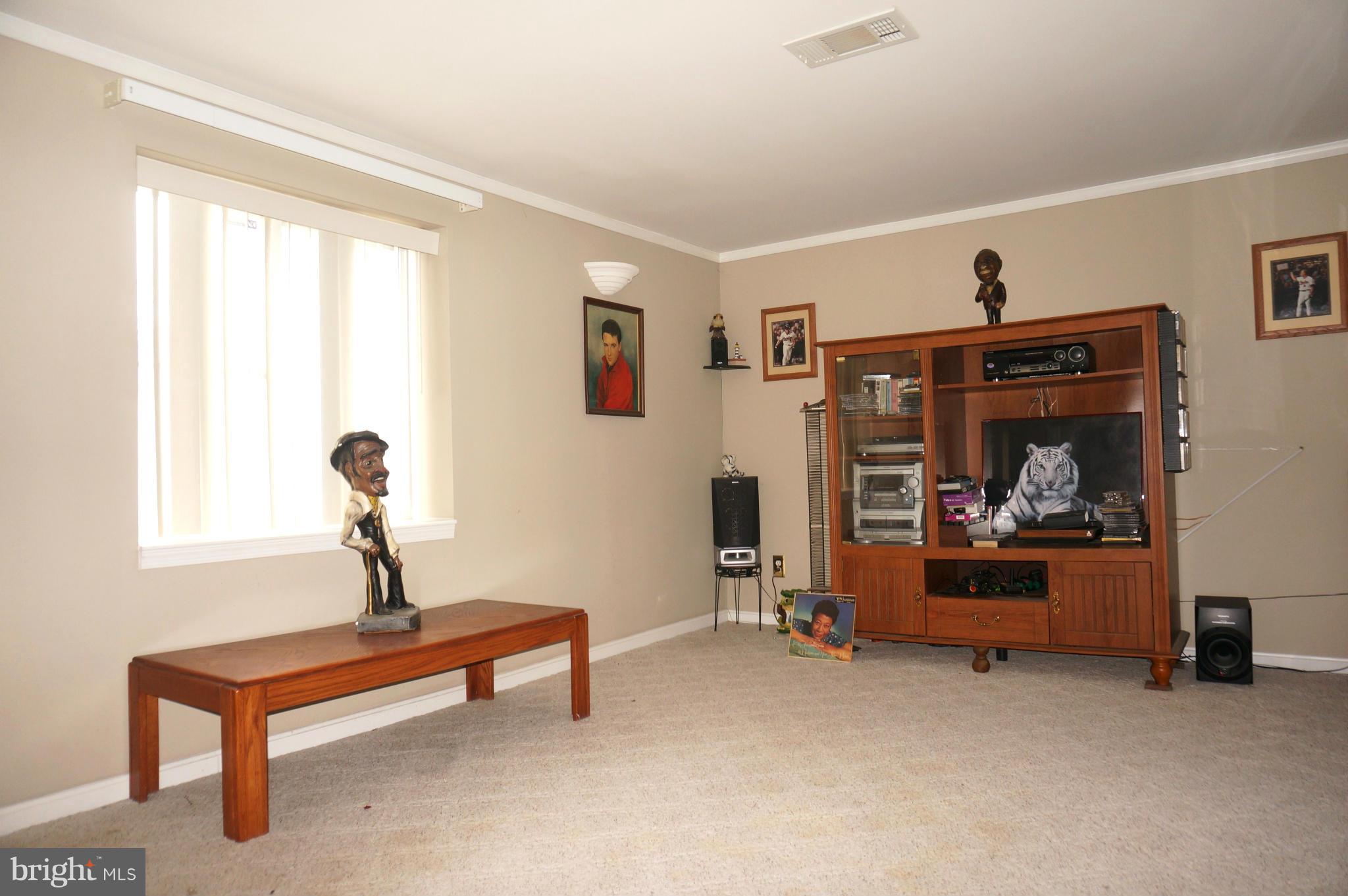8723 Stockwell Road Baltimore, MD 21234 - Photo 14 of 27 Family Room