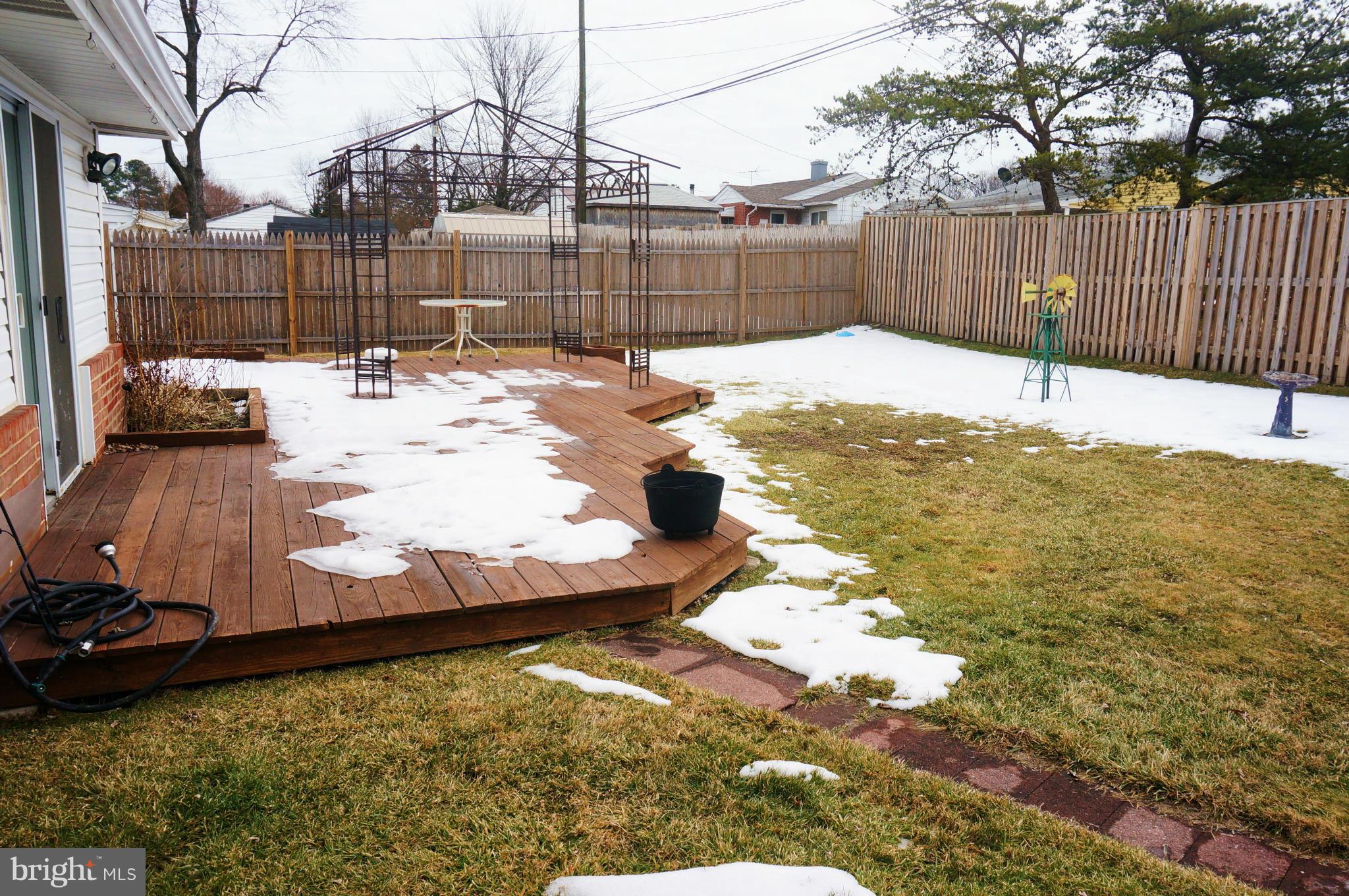 8723 Stockwell Road Baltimore, MD 21234 - Photo 25 of 27 Deck