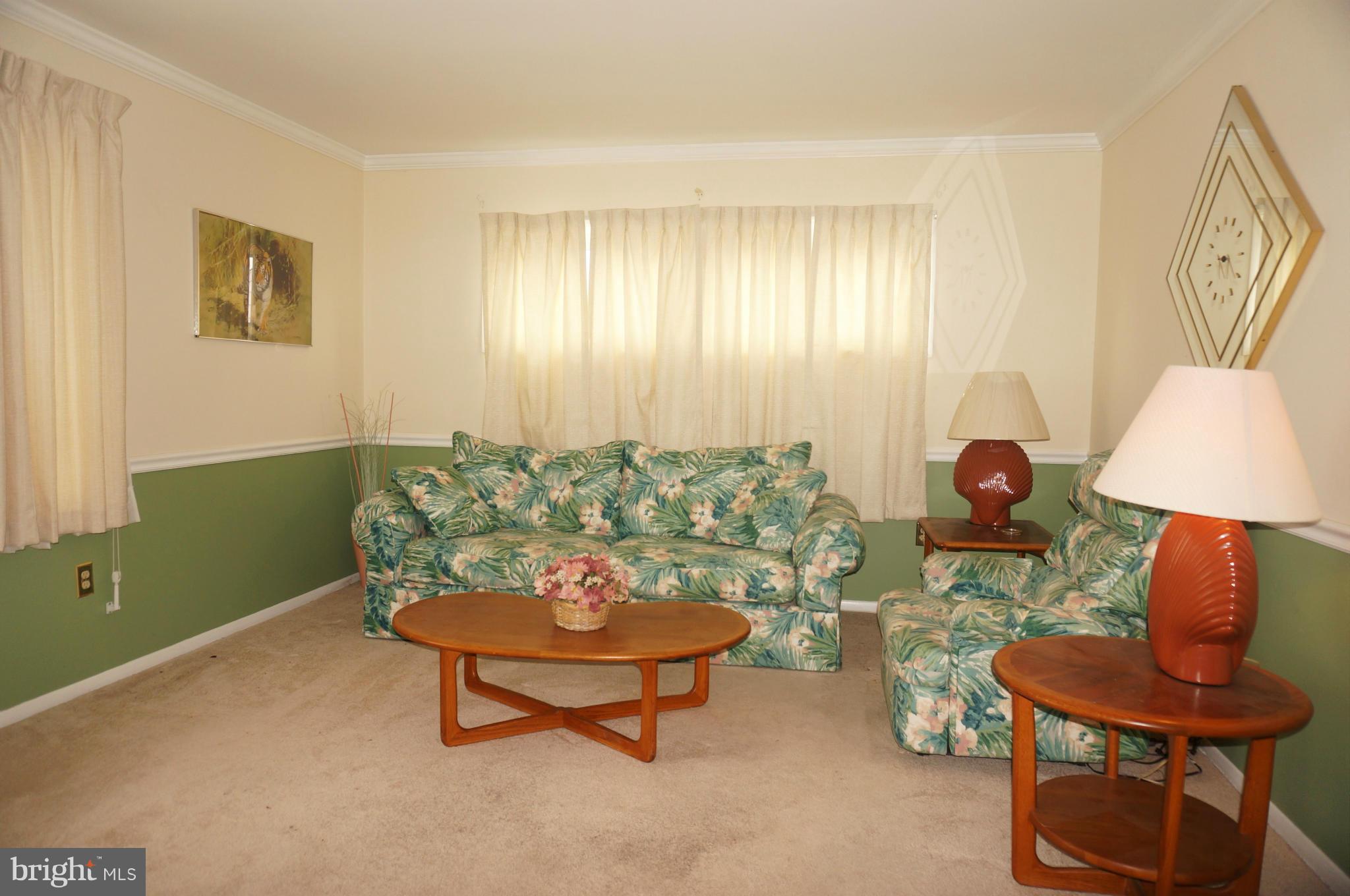 8723 Stockwell Road Baltimore, MD 21234 - Photo 5 of 27 Living Room