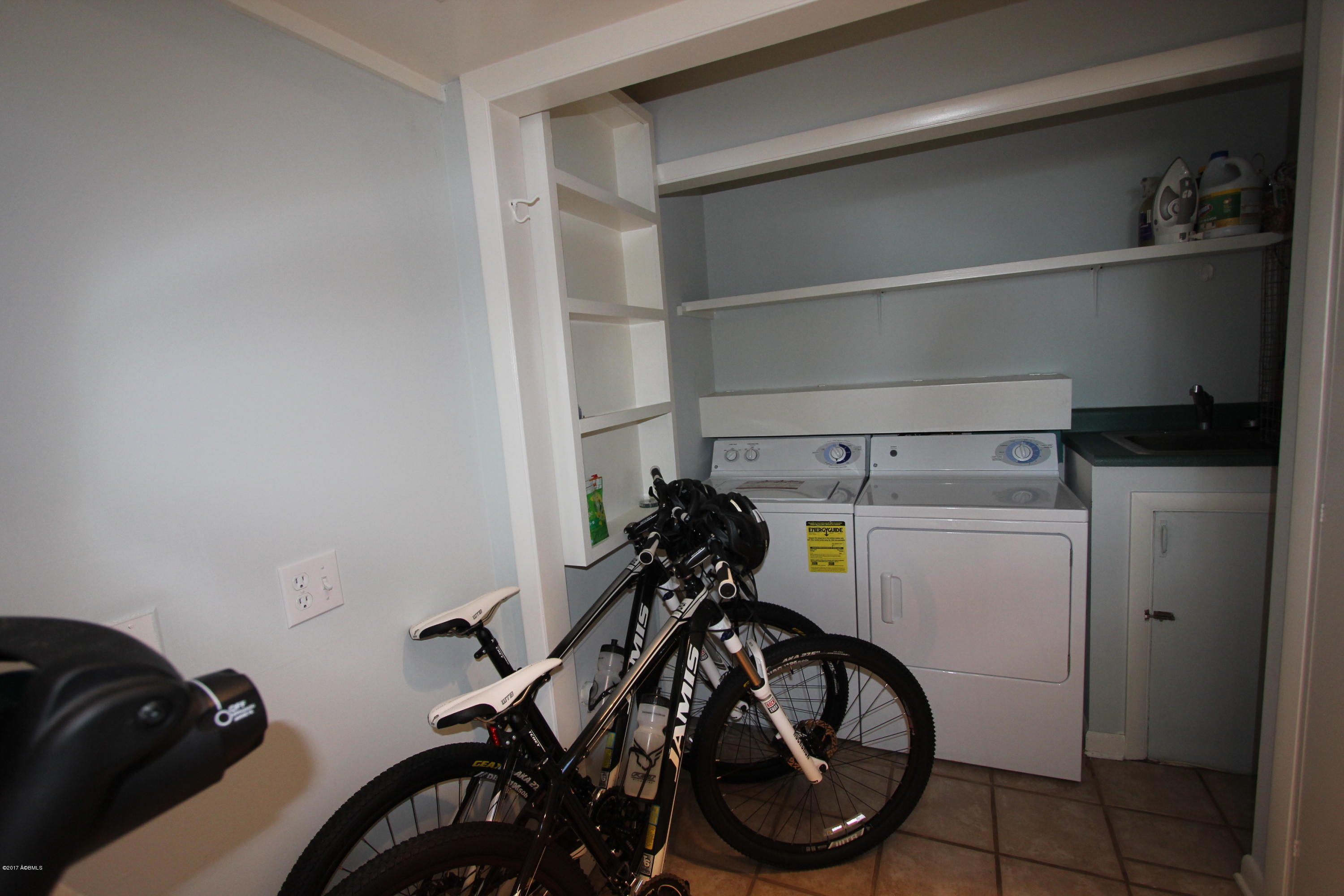 37 A Colony Gardens Road Beaufort, SC 29907 - Photo 15 of 23 laundry storage
