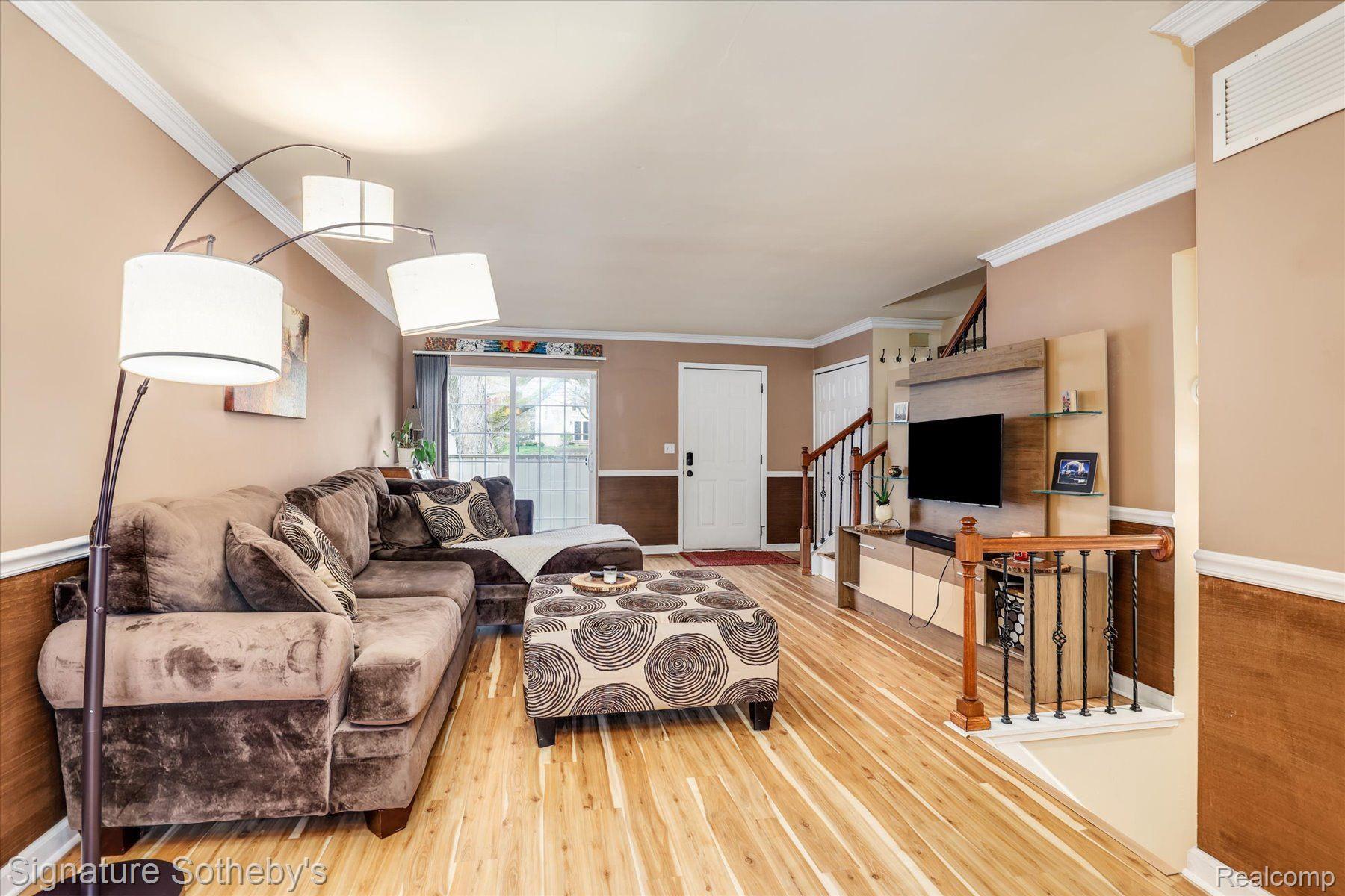 1495 Carriage Lane, Unit 19 Rochester, MI 48306 - Photo 5 of 35 Gallery Image 5