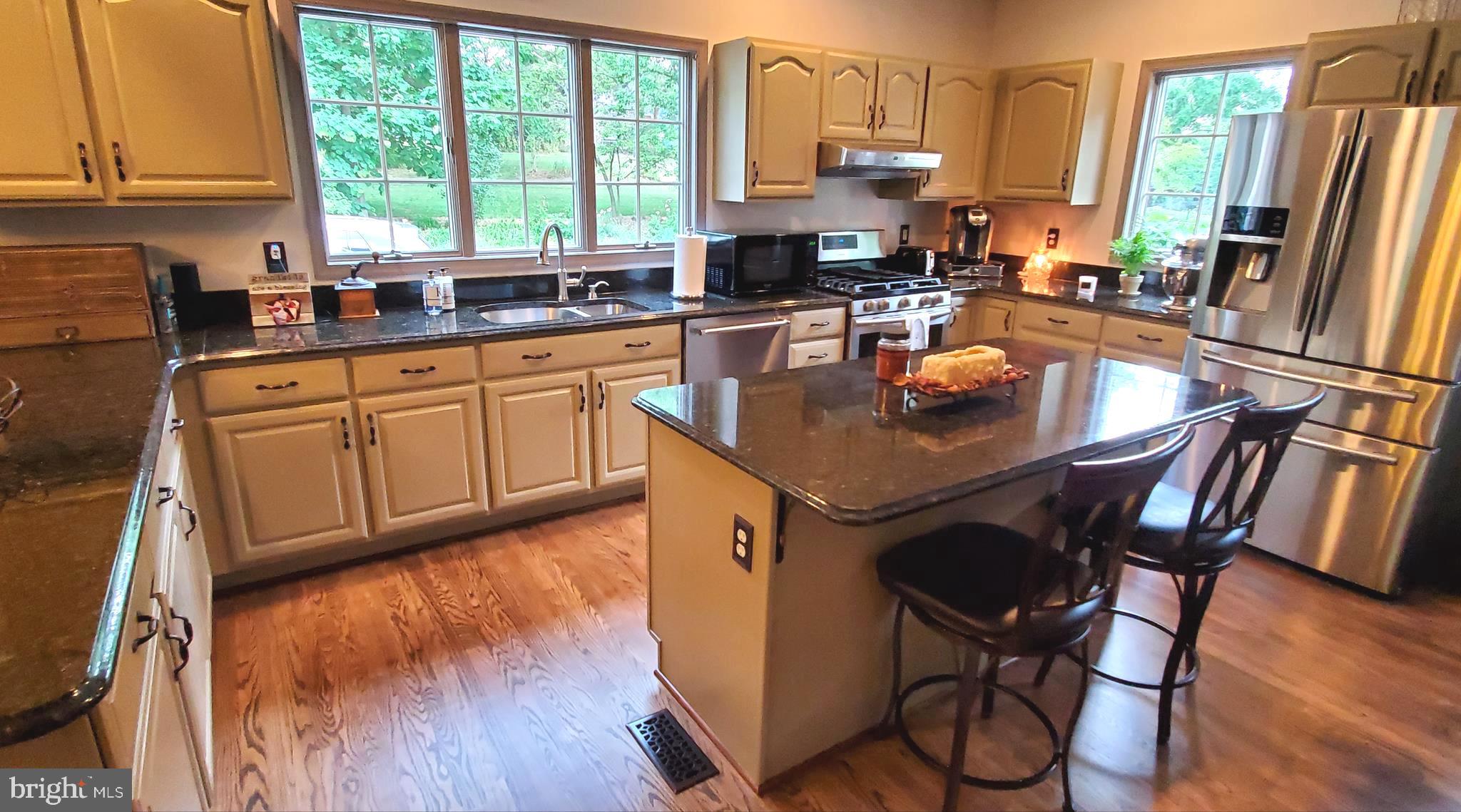 Beautifully Remodeled Kitchen
