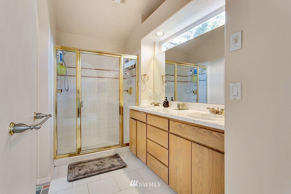6223 Cady Road, Unit B Everett, WA 98203 - Photo 12 of 25