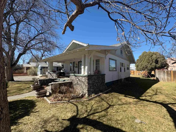 $278,000 | 220 East Adams Avenue, Riverton, WY 82501