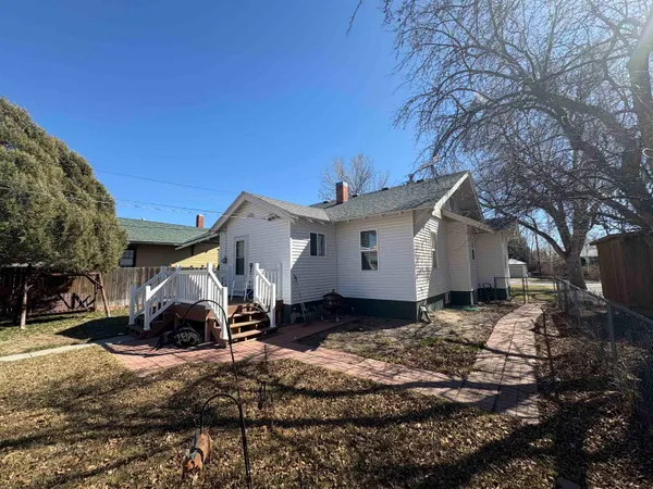 $278,000 | 220 East Adams Avenue, Riverton, WY 82501