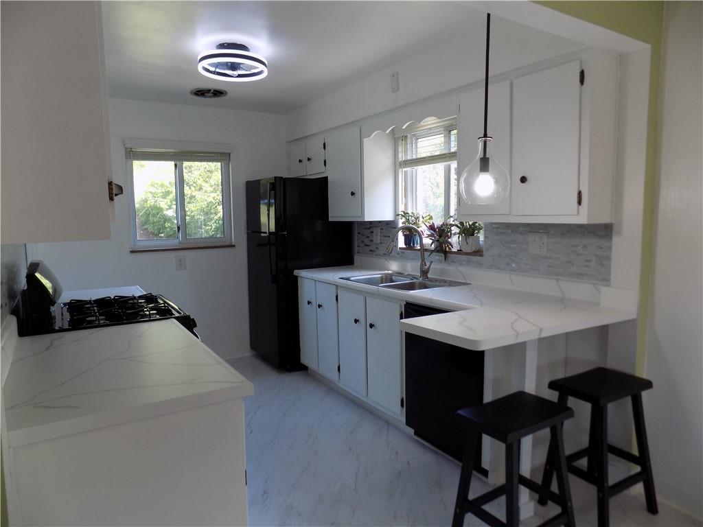 175 7th St Extension New Kensington, PA 15068 - Photo 12 of 36