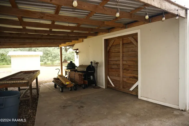 $412,000 | 7535 Highway 93, Arnaudville, LA 70512