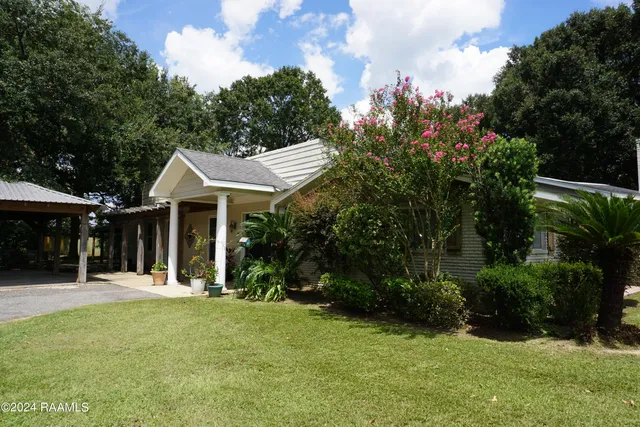 $412,000 | 7535 Highway 93, Arnaudville, LA 70512