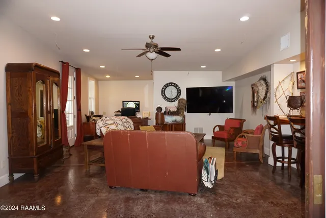 $412,000 | 7535 Highway 93, Arnaudville, LA 70512