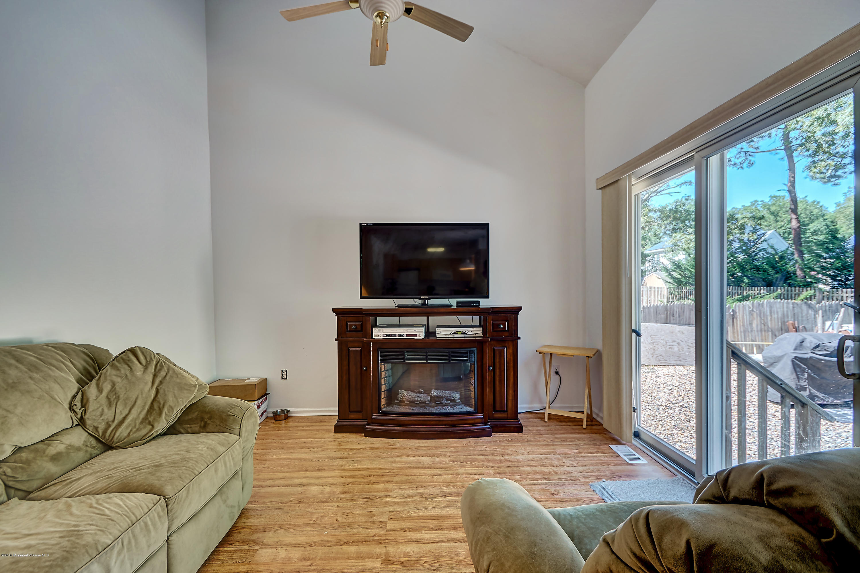148 Gunwale Road Manahawkin, NJ 08050 - Photo 11 of 32 DSC04754_5_6_7_8Interior2