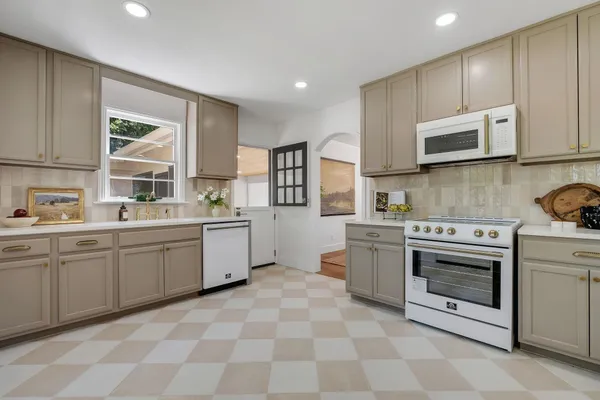 $499,900 | 642 East Georgia Street, Tallahassee, FL 32308