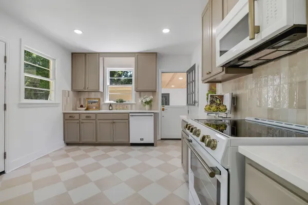 $499,900 | 642 East Georgia Street, Tallahassee, FL 32308