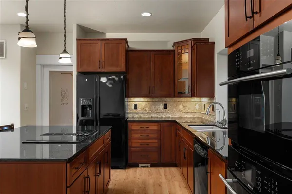 $599,999 | 18706 Shirley Lane, Grass Valley, CA 95949