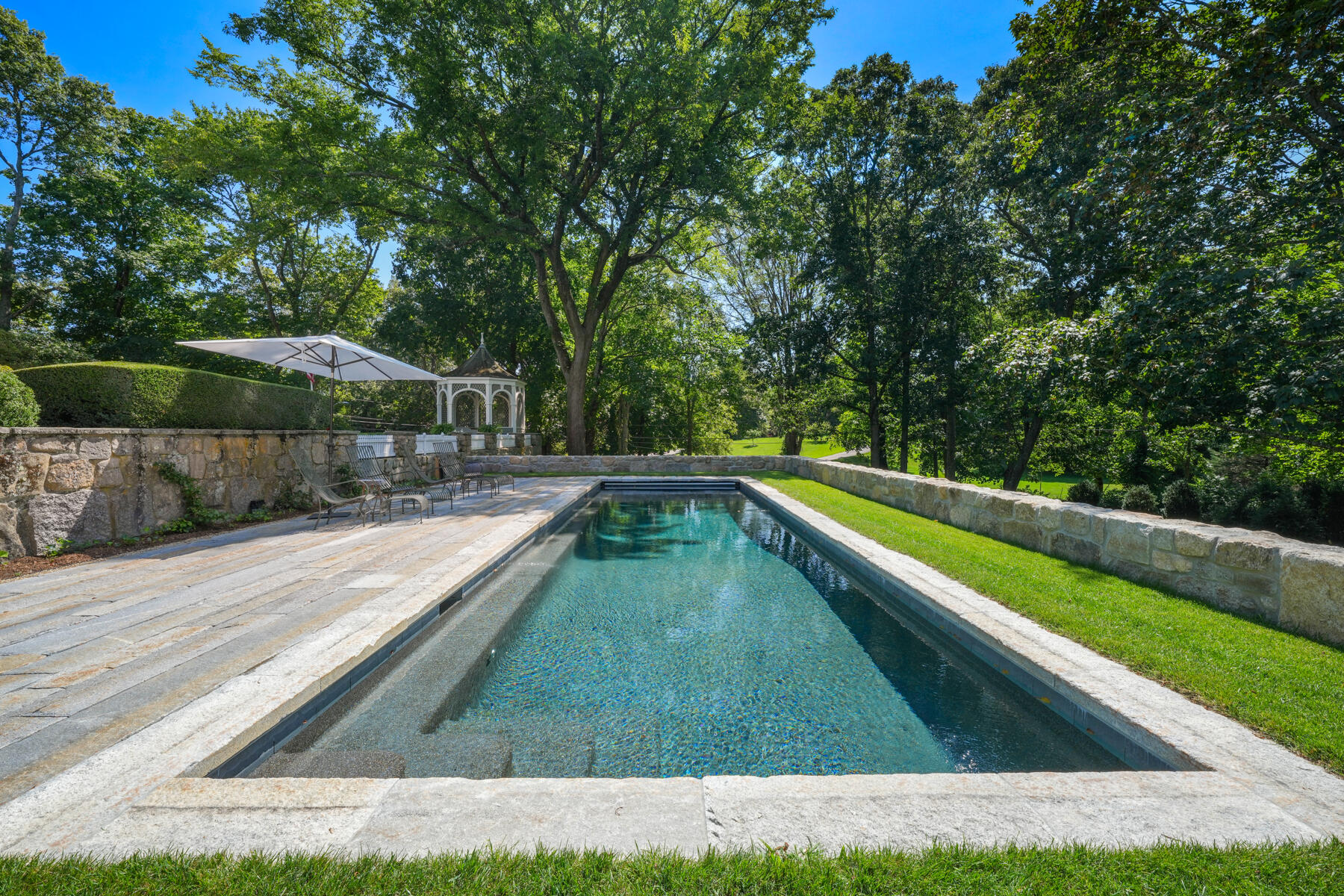 503 Sippewissett Road Falmouth, MA 02540 - Photo 38 of 45 a view of swimming pool