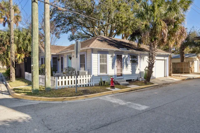 $2,350 | 107 Washington Street, St. Augustine, FL 32084
