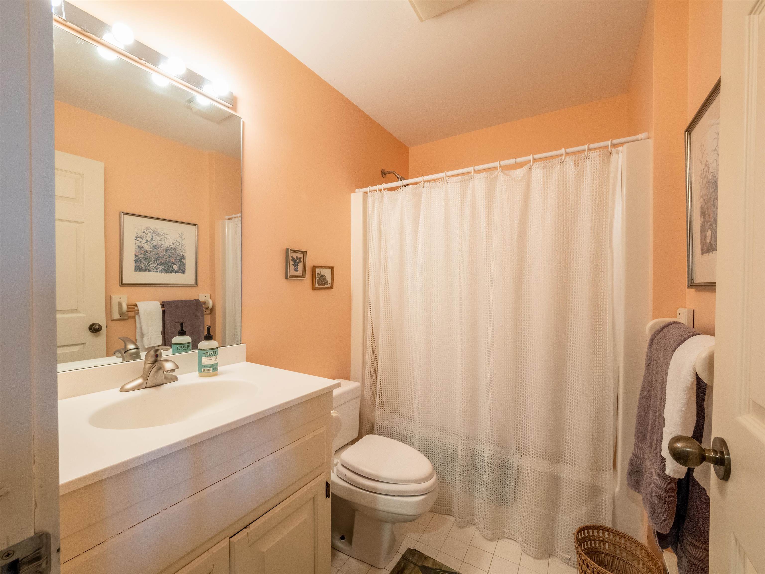 1140 Murphys Road, Unit 3A Hartford, VT 05059 - Photo 16 of 30 Gallery Image 16