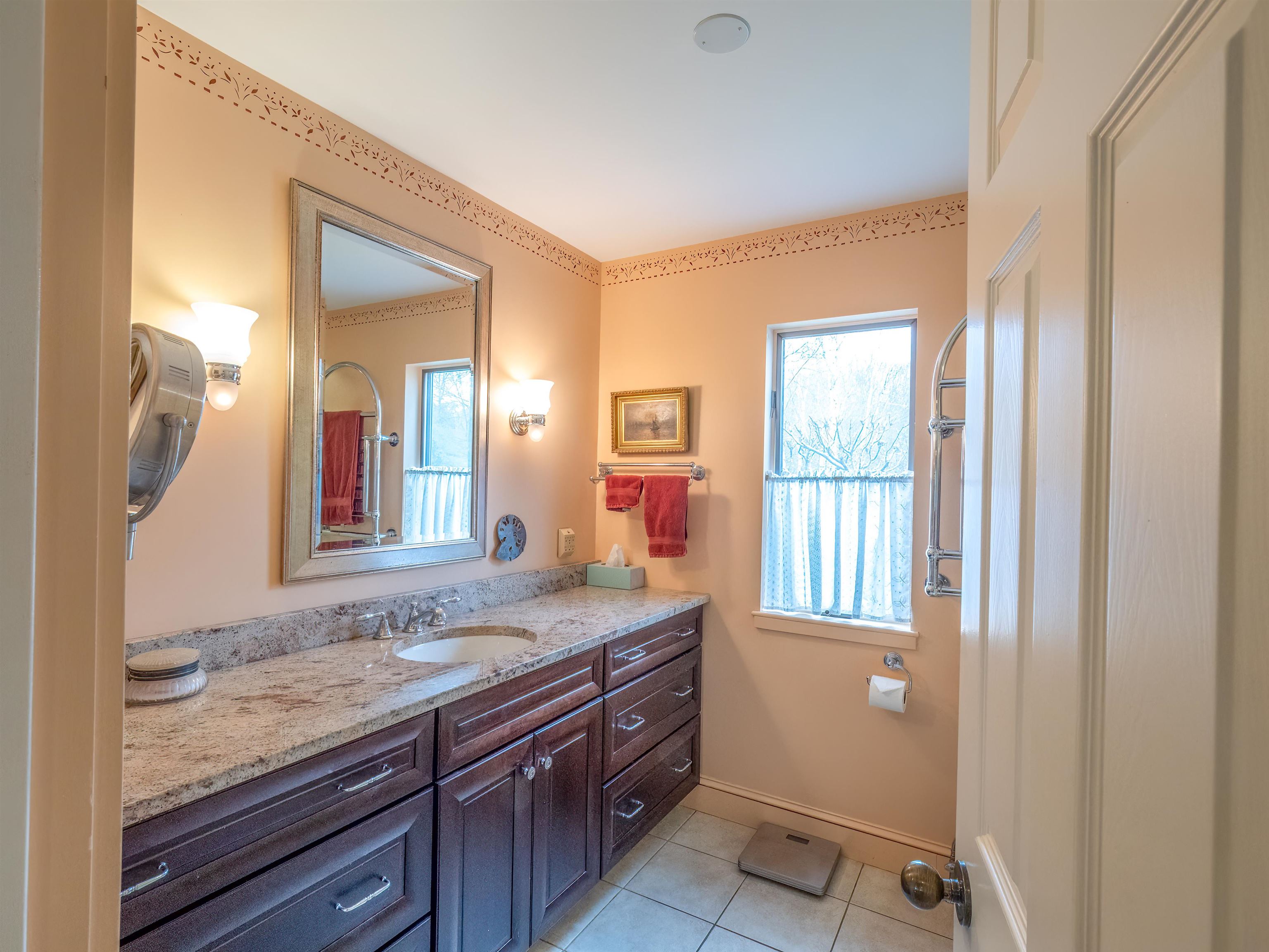 1140 Murphys Road, Unit 3A Hartford, VT 05059 - Photo 7 of 30 Gallery Image 7