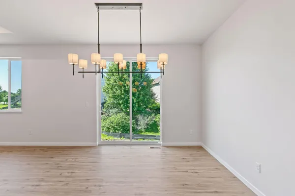 $509,900 | 832 Forest Edge Drive, Jordan, MN 55352