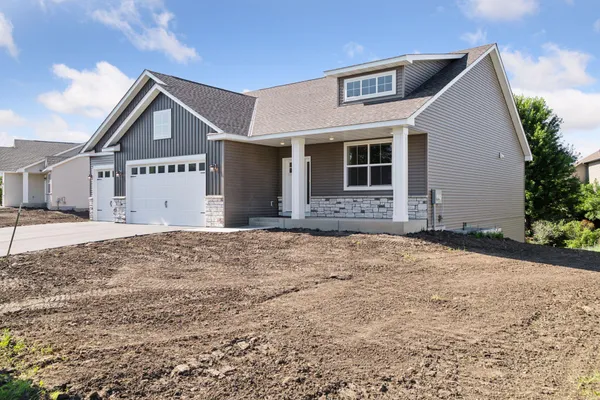$509,900 | 832 Forest Edge Drive, Jordan, MN 55352