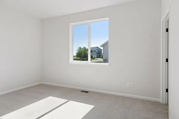 $509,900 | 832 Forest Edge Drive, Jordan, MN 55352