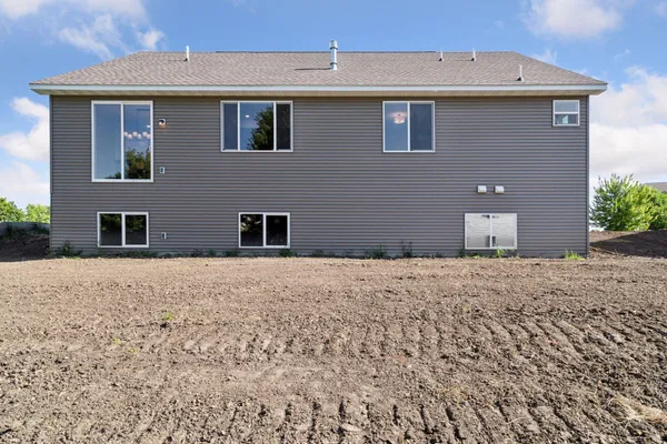 $509,900 | 832 Forest Edge Drive, Jordan, MN 55352