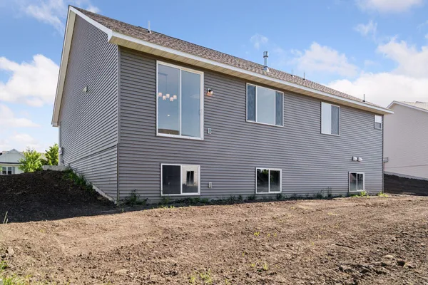 $509,900 | 832 Forest Edge Drive, Jordan, MN 55352