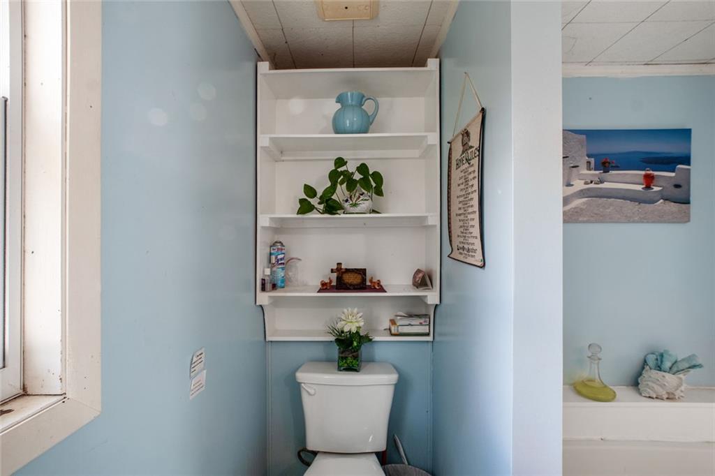 5570 Bold Springs Road Dacula, GA 30019 - Photo 29 of 60 a view of a hallway
