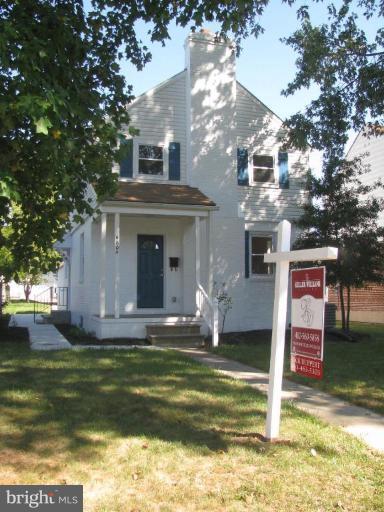 6804 Dunhill Road Dundalk, MD 21222 - Photo 1 of 30 Exterior (Main)