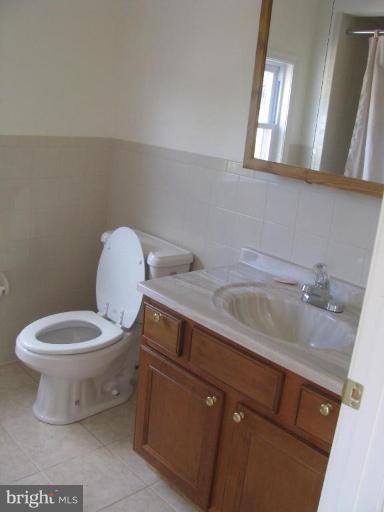 6804 Dunhill Road Dundalk, MD 21222 - Photo 3 of 30 Bath #1