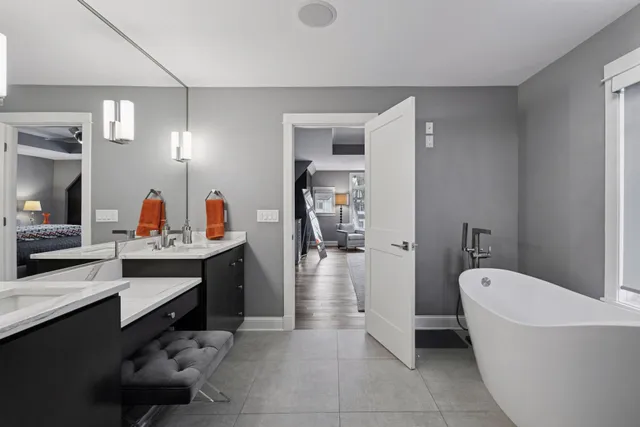 $2,295,000 | 633 Park Street East, Wayzata, MN 55391