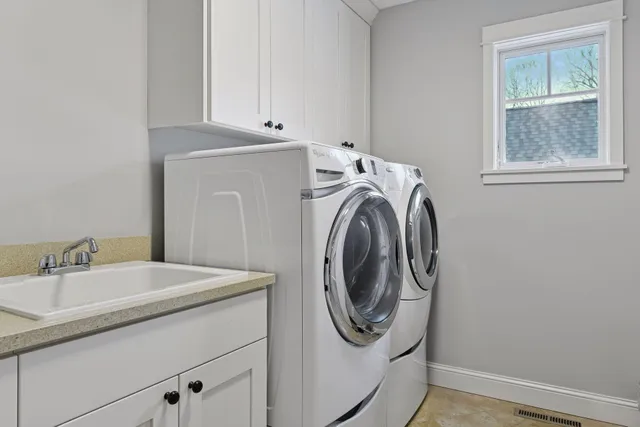 $2,295,000 | 633 Park Street East, Wayzata, MN 55391