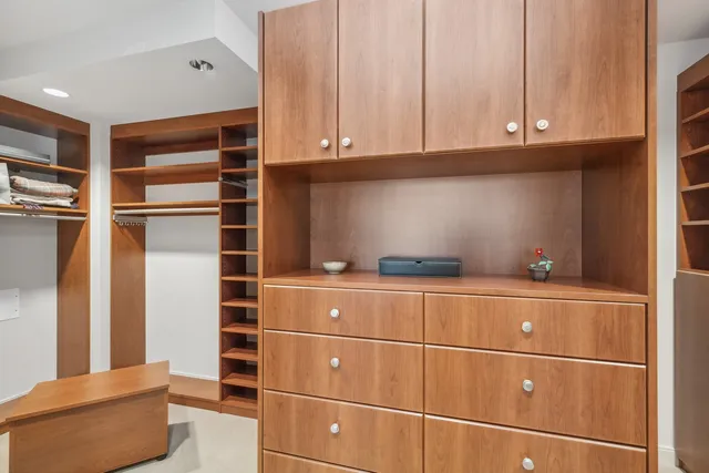 $2,250,000 | 130 North Garland Court, Unit 271112, Chicago, IL 60602