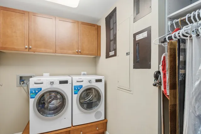 $2,250,000 | 130 North Garland Court, Unit 271112, Chicago, IL 60602