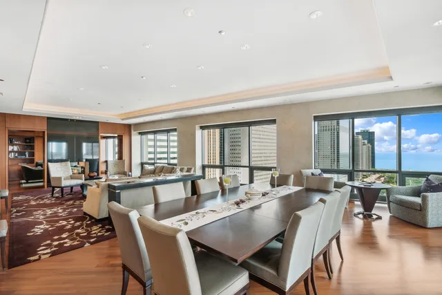 $2,250,000 | 130 North Garland Court, Unit 271112, Chicago, IL 60602