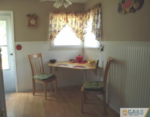 18 Racetrack Road East Brunswick, NJ 08816 - Photo 5 of 13