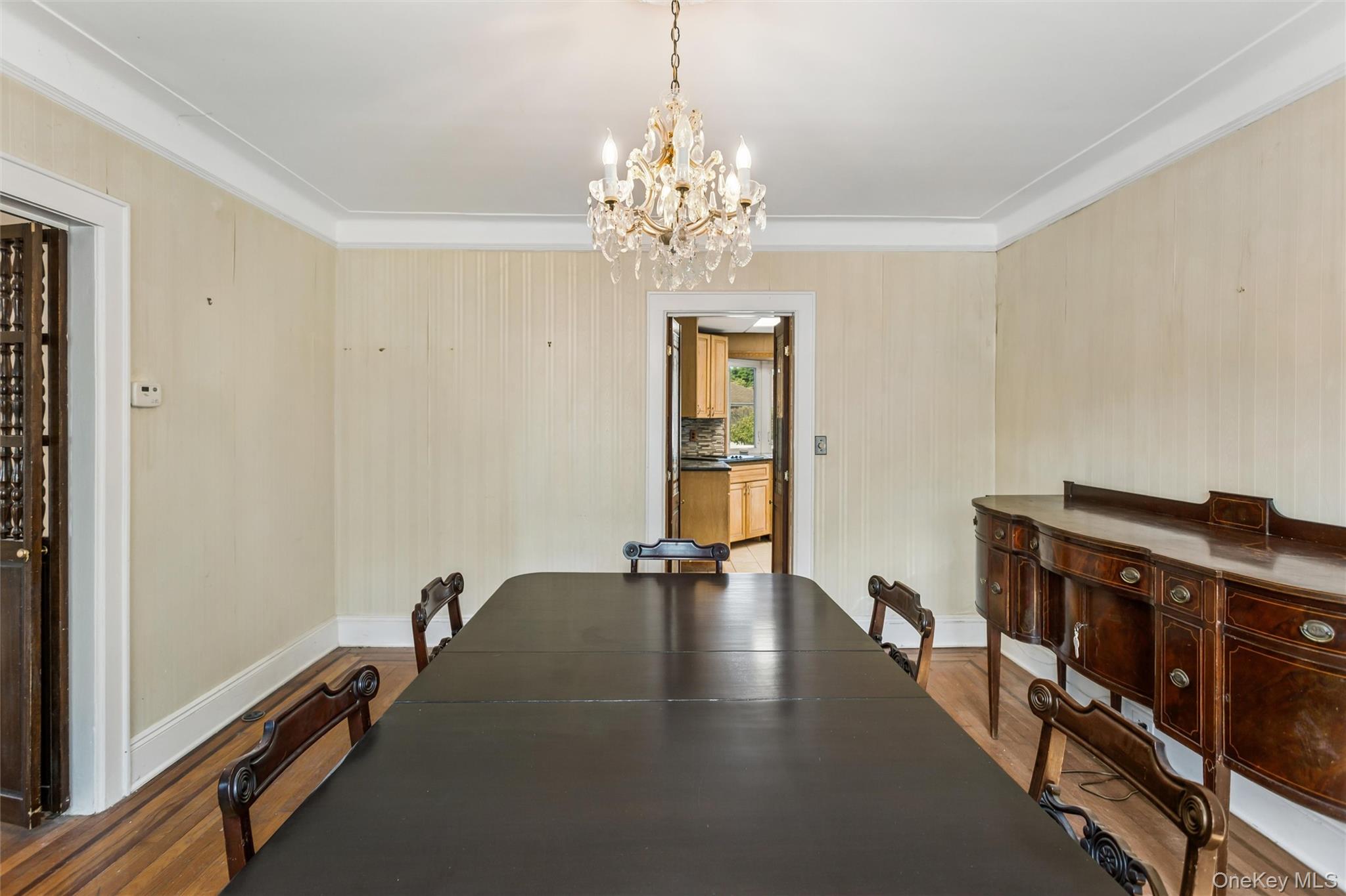 50 Roxbury Road Rockville Centre, NY 11570 - Photo 13 of 45