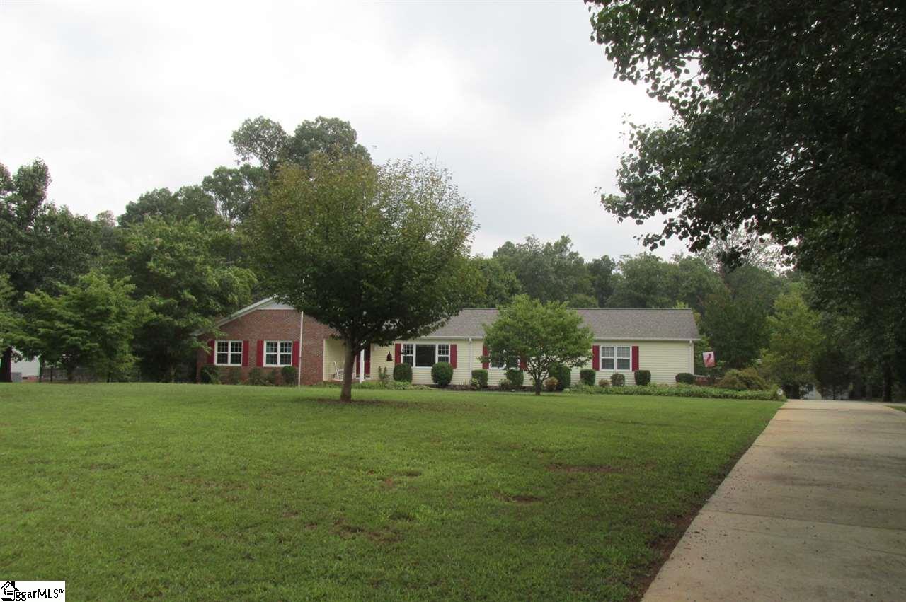 4030 Pennington Road Greer, SC 29651 - Photo 3 of 36 Gallery Image 3
