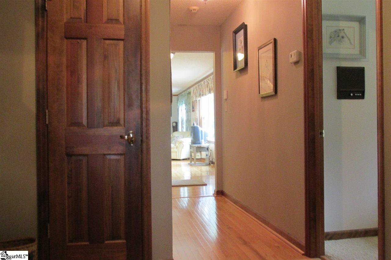 4030 Pennington Road Greer, SC 29651 - Photo 23 of 36 Gallery Image 23
