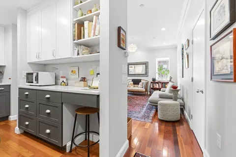 $839,000 | 2 Clarendon Street, Unit 301, Boston, MA 02116