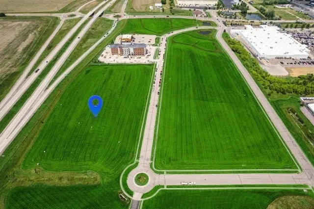 $2,040,000 | 6.8-ac 6.8-ac Gateway, Baraboo, WI 53913