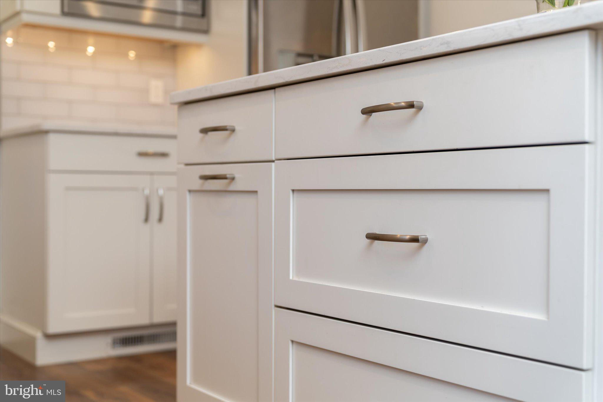 42 Willis Drive Ewing, NJ 08628 - Photo 16 of 39